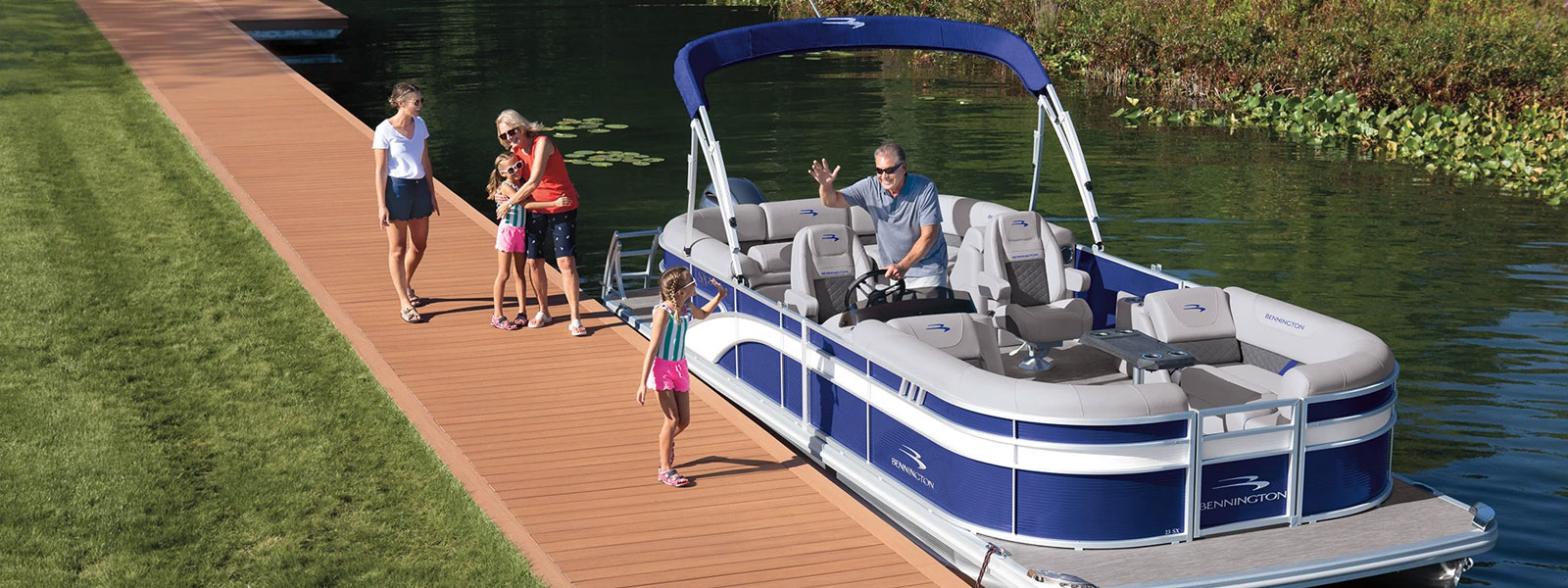 Bennington Pontoon Boats Dealer in Summerstown, ON